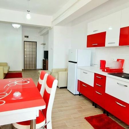 Red Accommodation Near Palas Mall ياش المظهر الخارجي الصورة